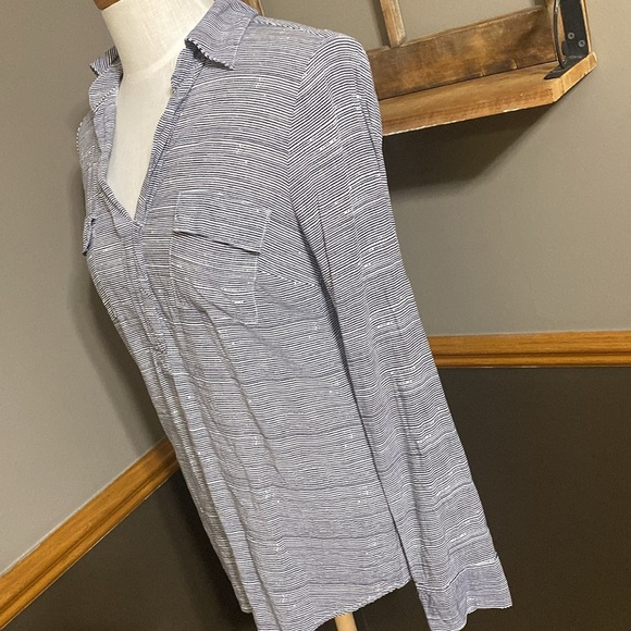 Splendid striped v neck top size small - Picture 3 of 7